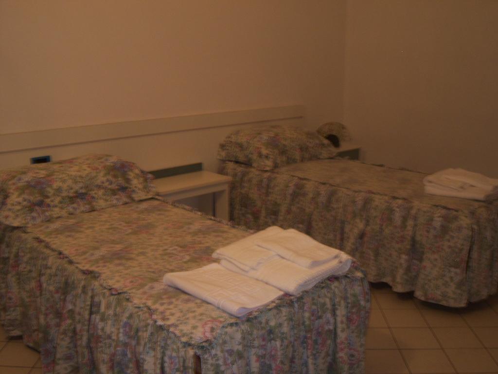 Nuovo Hotel Tripoli Settimo Vittone Szoba fotó