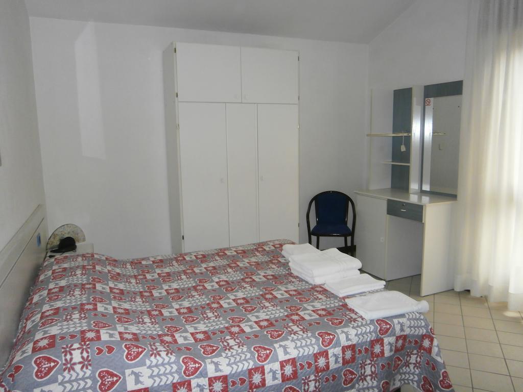 Nuovo Hotel Tripoli Settimo Vittone Szoba fotó
